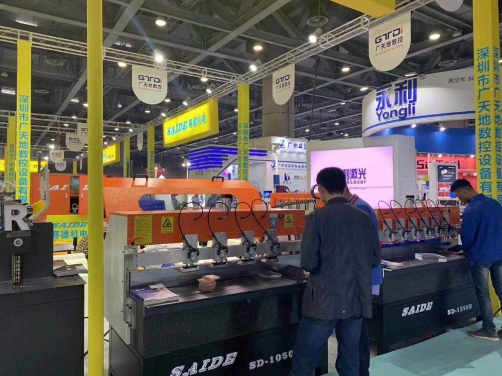 Guangzhou Sd-1050B Macchine Piccole Auto Biveled Edge Mirror Surface Electro Polisher Electric Diamond Acrylic Polishing Machine