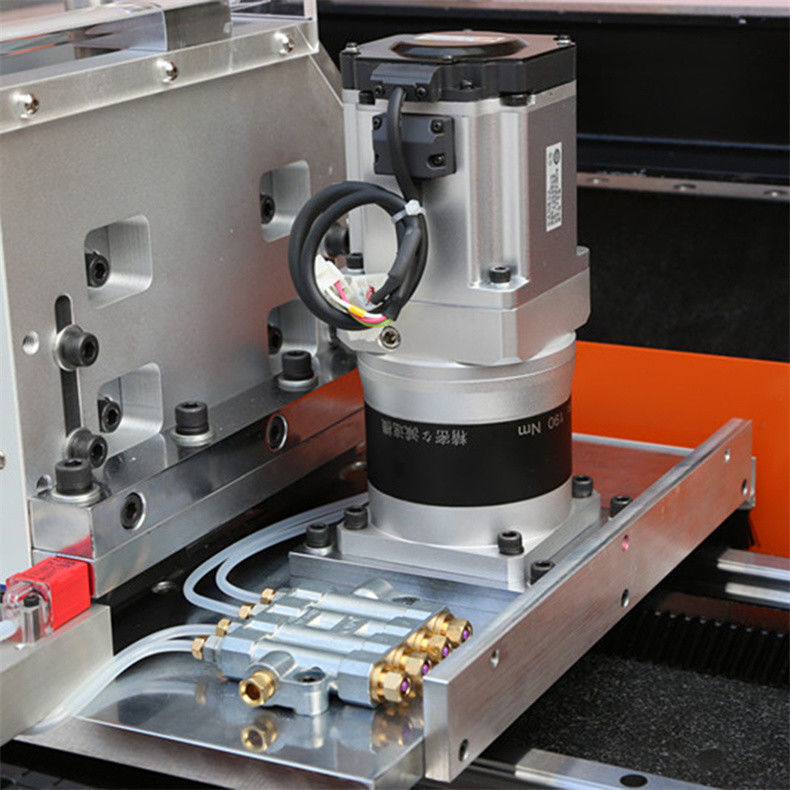 Equipaggiamento di produzione anti-epidemica SD-R70 Macchina di taglio ad angolo R ad alta velocità