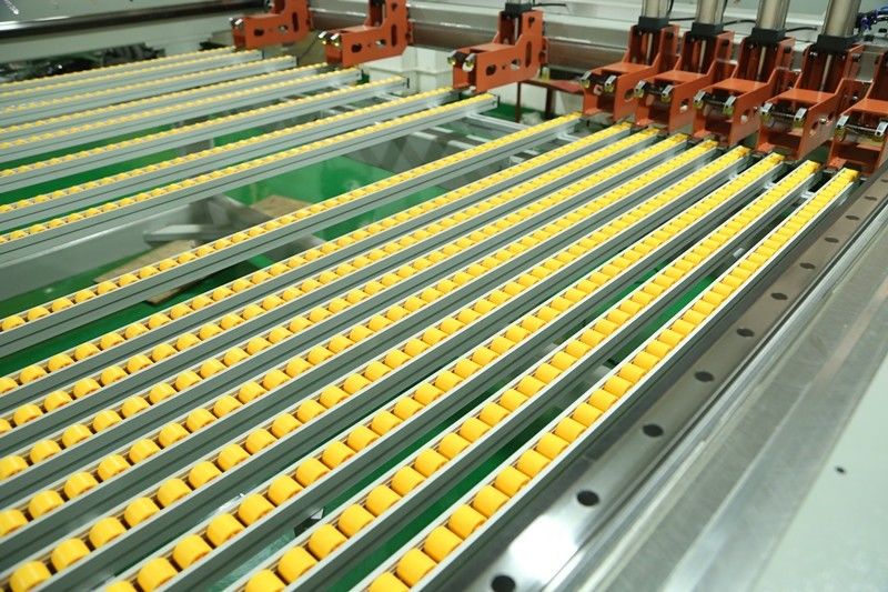 Europa Alta precisione 0,01mm SD-2600 Automazione Legno Acrilico PM PS Plastica Seghe di Taglio