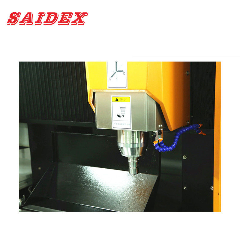 Macchina CNC acrilica da 8 kW 600x500x280mm multifunzione adatta per la lavorazione di alluminio, acrilico, PS、PC