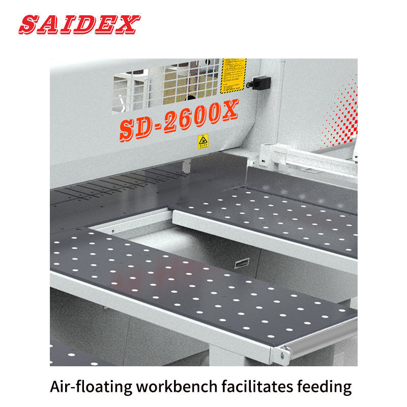 Seghe a pannello automatiche ad alta precisione da 0,01 mm con lunghezza di taglio di 2600 mm e alimentazione automatica per acrilico e legno