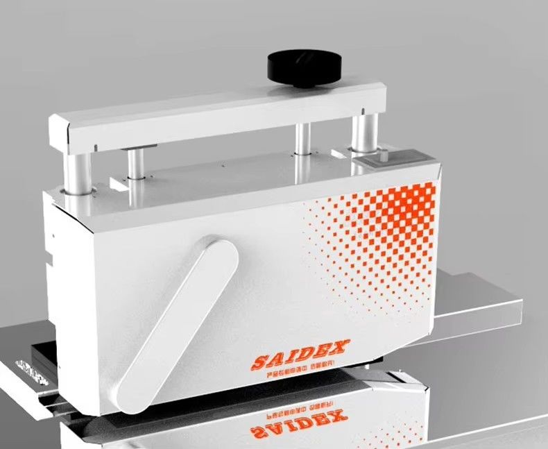 220V 50HZ/60HZ Acrilico R3 / R4 / R5 Macchina di lucidatura e taglio di angoli arrotondati Coltelli intercambiabili Mitre 45 gradi